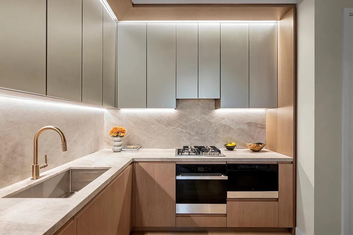 126 east 57 #1008