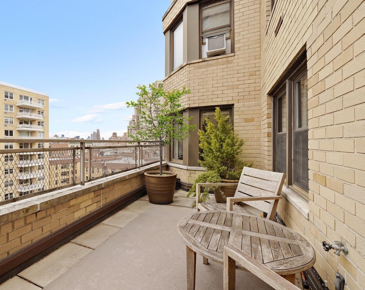 55 east 9 #10g